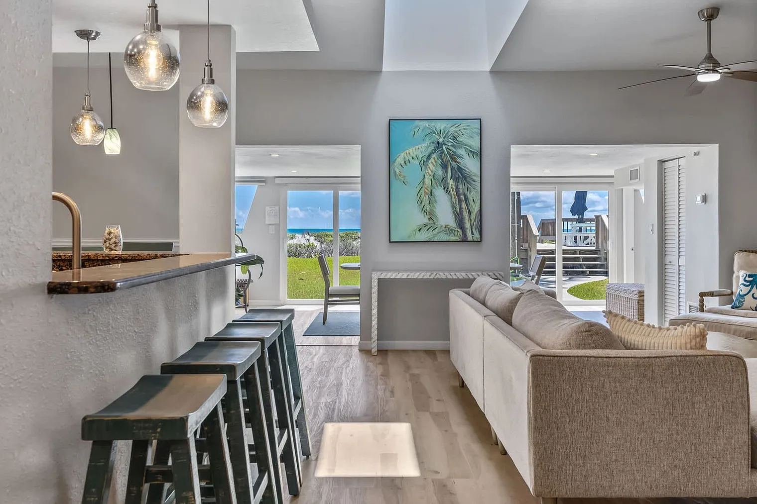 5 bed, 5.0 bath, 3100 sqft, $26,200 — Photo 1