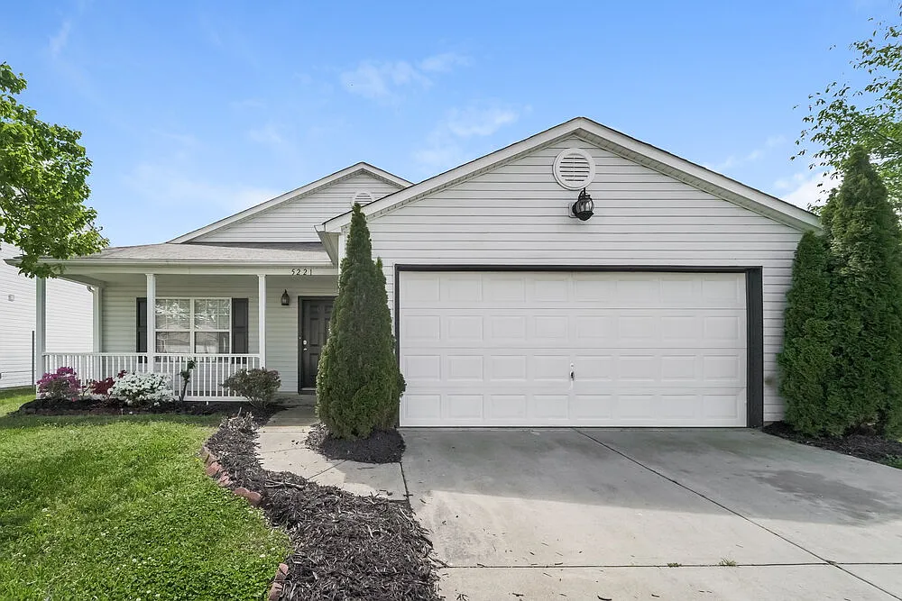 3 bed, 2.0 bath, 1534 sqft, $1,925 — Photo 1