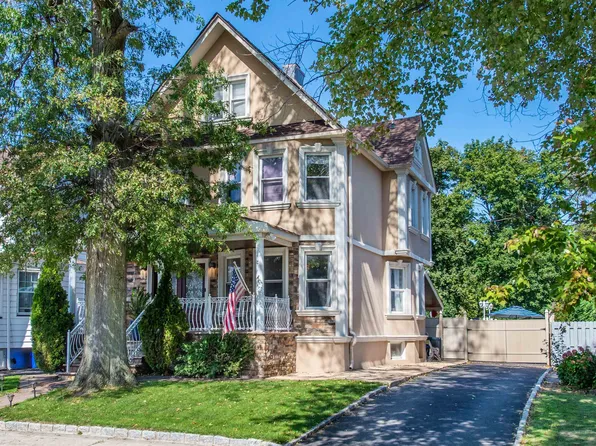 25 Locust Ave, Kearny, NJ 07032