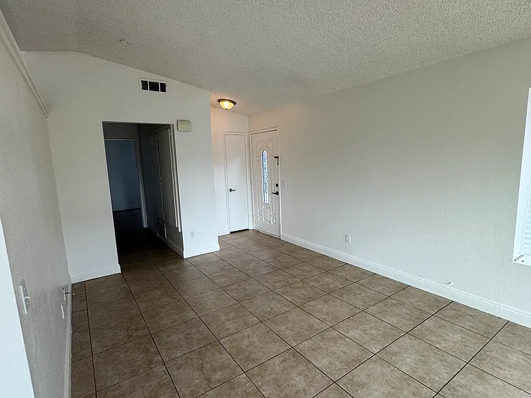 13774 Karenlynn Dr — Photo 9