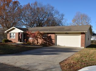1115 Fairlawn Ave, Marshall, MO 65340