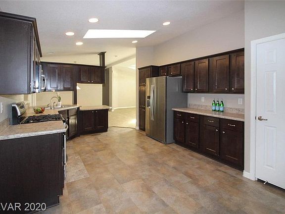 3rd image of 3083 Chimayo Ln