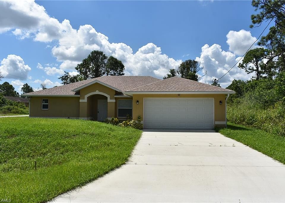 1st image of 964 Iris St E
