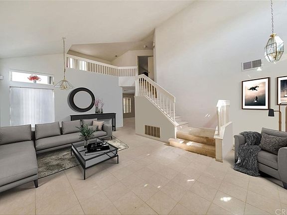 2nd image of 14655 Laurel Ct