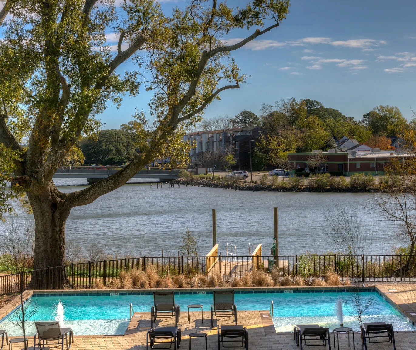 Covepointe at the Landings — Photo 1