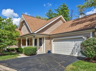 416 Quail Run Ct, Darien, IL 60561