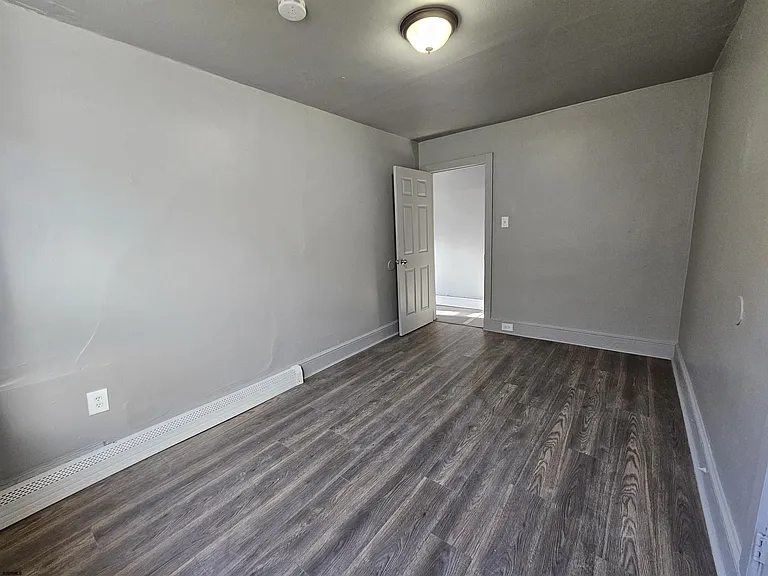 709 Adriatic Ave — Photo 8