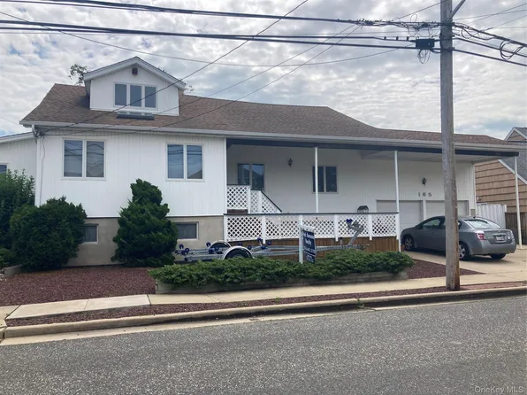 165 Gordon Place, Freeport, NY 11520