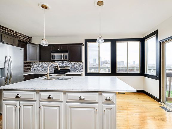 4th image of 28 E 16th St Penthouse 1