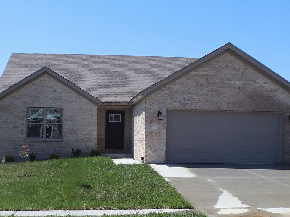 1st image of 1061 Mission Dr
