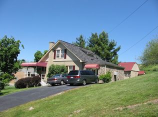 537 E Riverside Dr, N Tazewell, VA 24630