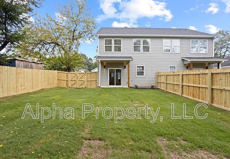 5 McDade St #B — Photo 24