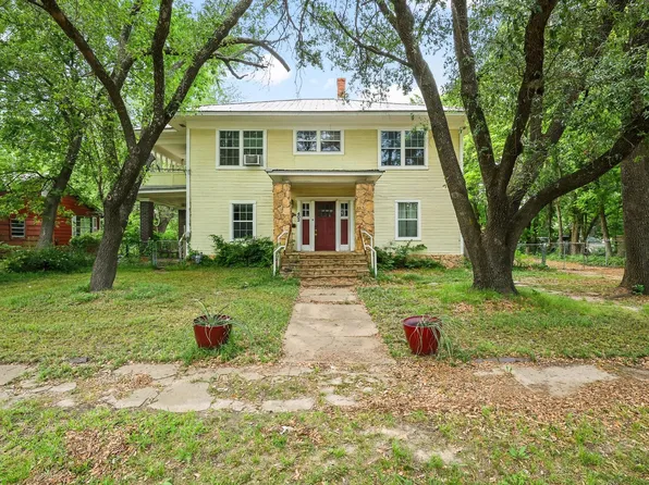 402 W Main St, Ladonia, TX 75449