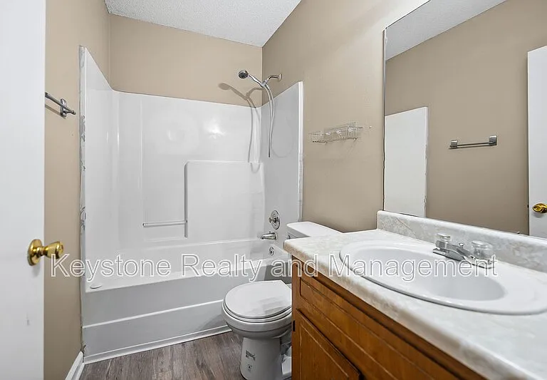 704 Peachers Dr — Photo 10