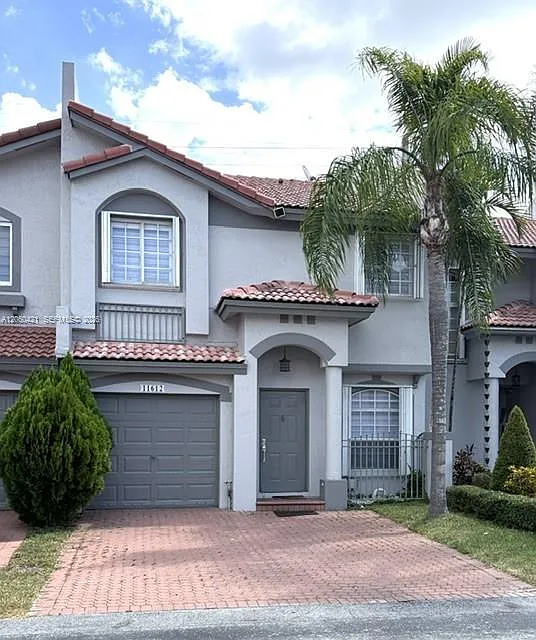 Doral Landings Townhomes — Photo 1