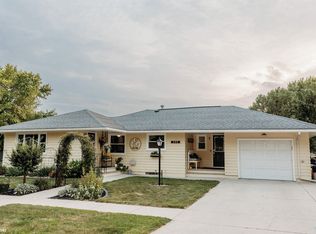 205 2nd St SW, Buffalo Center, IA 50424