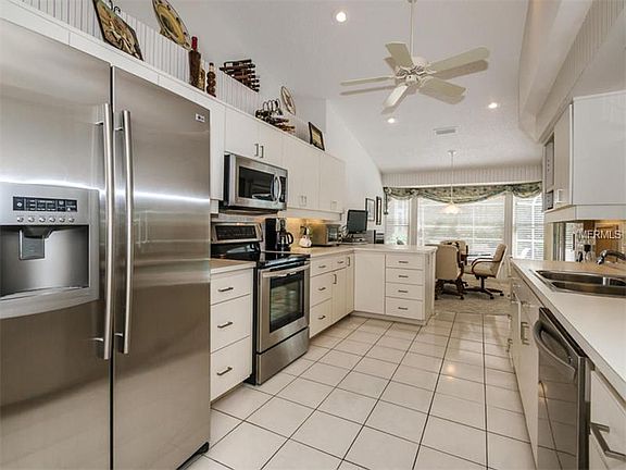 3rd image of 1575 E Lake Woodlands Pkwy
