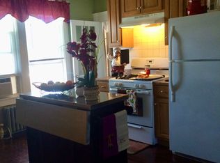 973 Lakeview Ave, Lowell, MA 01850