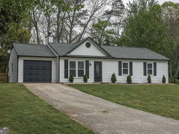 356 Meadow Trace Dr, Auburn, GA 30011