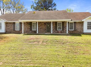 29 Creek Dr, Montgomery, AL 36117