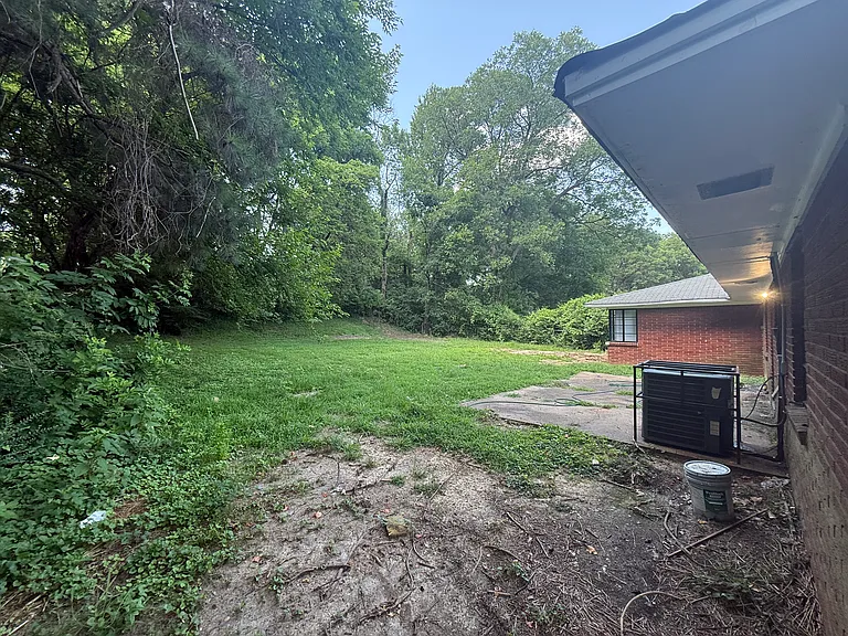 1562 Jay Cv — Photo 18