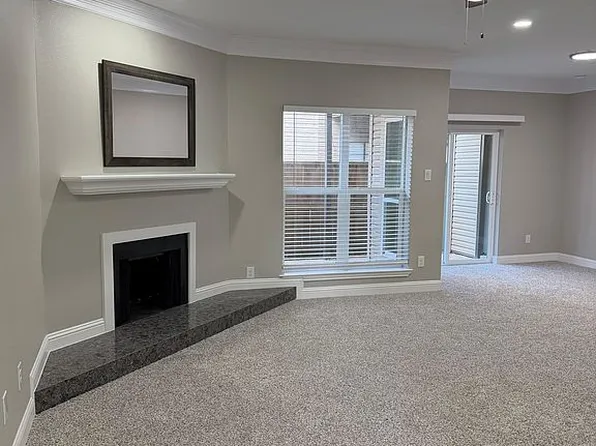 9707 Richmond Ave APT 77, Houston, TX 77042