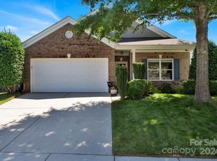 105 Carlson Dr, Mooresville, NC 28117