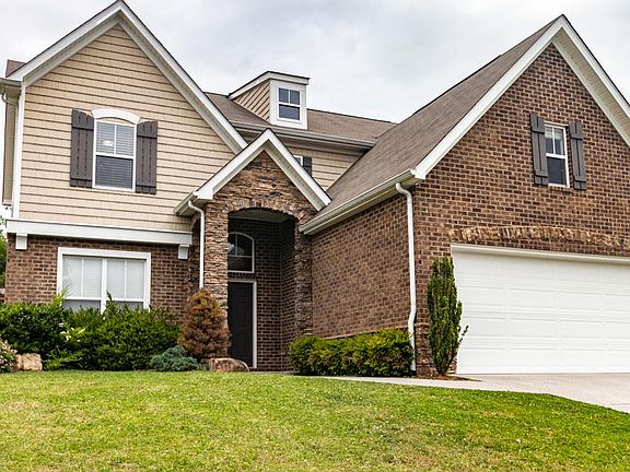 2nd image of 6401 Airtree Ln