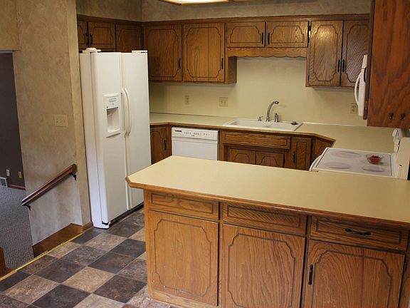 5th image of 4730 N 112th Cir