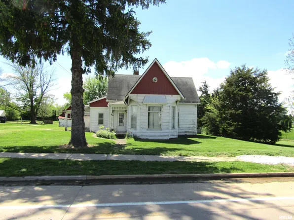 906 E Broadway St, Astoria, IL 61501