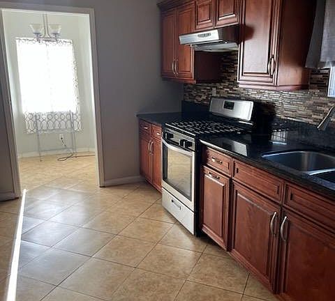 5th image of 8649 Spohn Dr #1