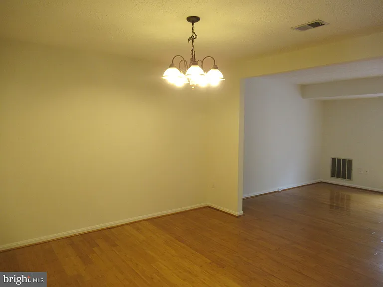 5707 Independence Cir — Photo 7