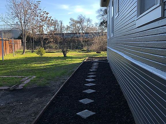 side yard