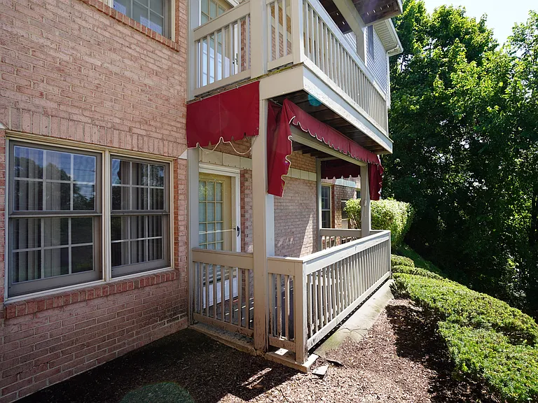 2445 Old Greentree Rd #1 — Photo 9