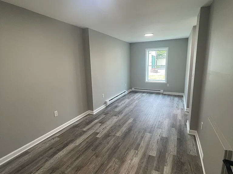 92 William St #5 — Photo 6