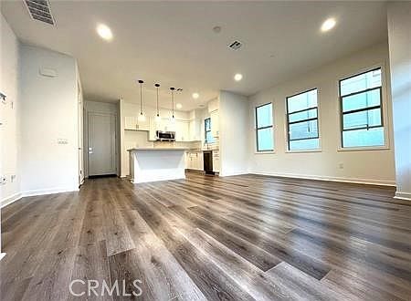 5th image of 852 Francesca Dr