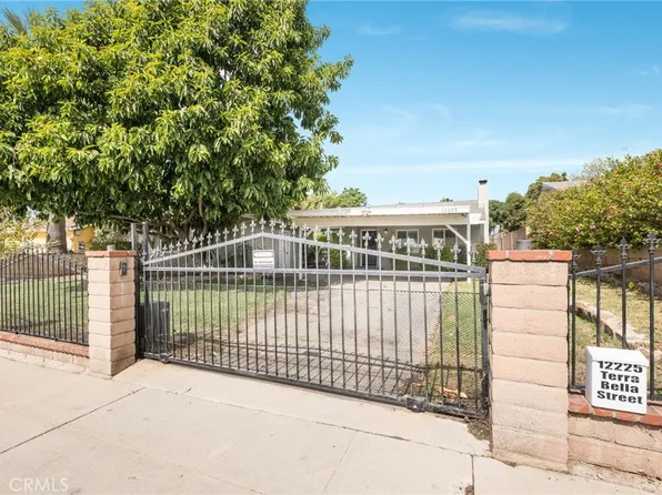 12225 Terra Bella St, Pacoima, CA 91331