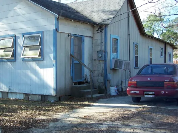 401 Jones St, Glennville, GA 30427