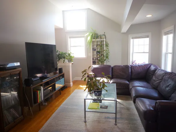 11 Richardson Ter, Somerville, MA 02145