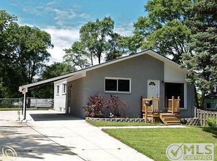 819 Manor Dr, Milford, MI