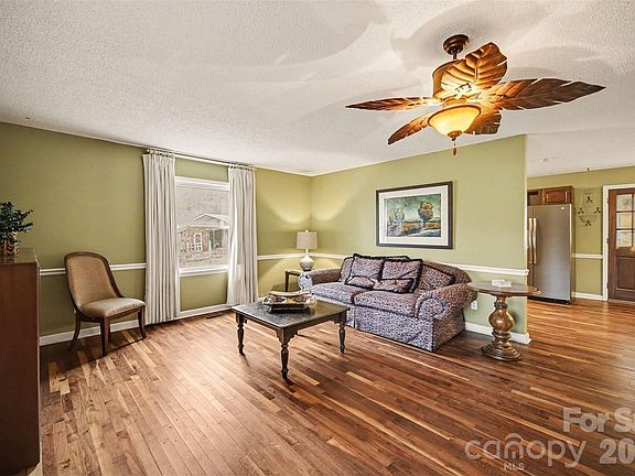 5th image of 16421 Shallow Pond Rd