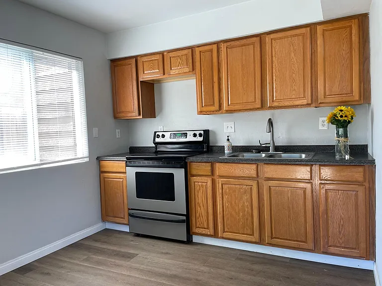 Kitchen - Photo #2