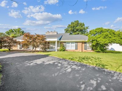 5 Westwood Country Clb, Saint Louis, MO, 63131