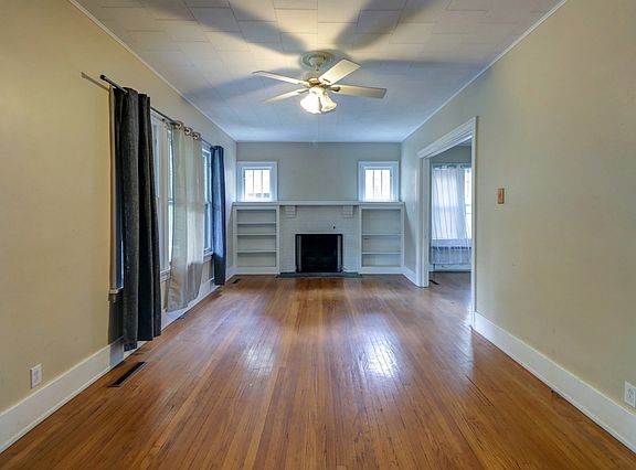 2nd image of 713 W Iowa St