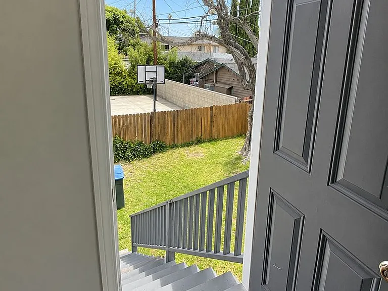 88 S Allen Ave — Photo 28