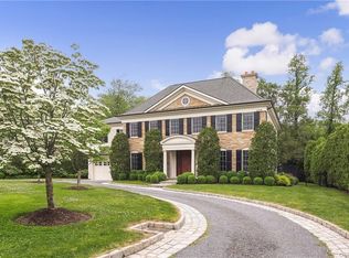 26 Cayuga Rd, Scarsdale, NY 10583