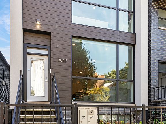 2nd image of 3049 W Lyndale St #1