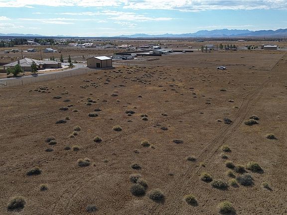 4th image of 3191 S Big Sky Way