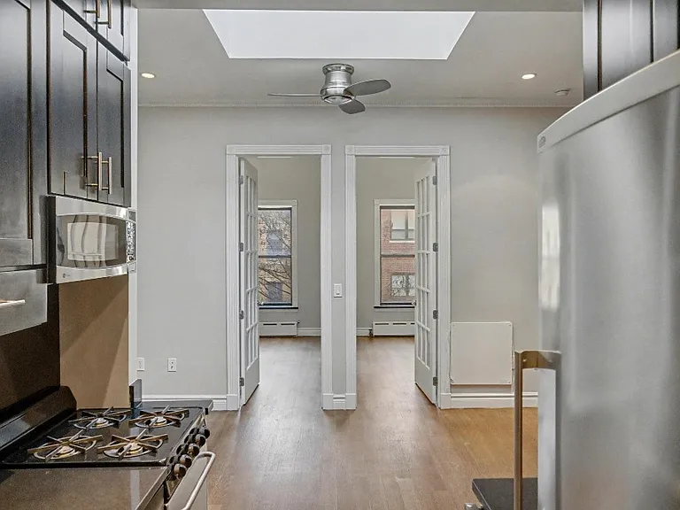 424 W 51st St #2 — Photo 3
