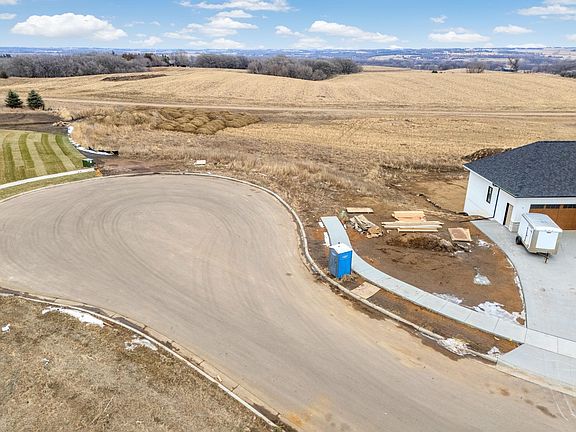 5th image of 1004 N Foxtail Cir